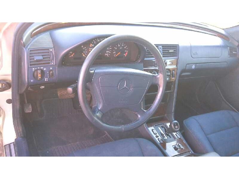 mercedes-benz clase c (w202) berlina del año 1996