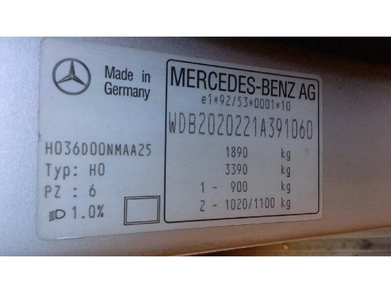 mercedes-benz clase c (w202) berlina del año 1996