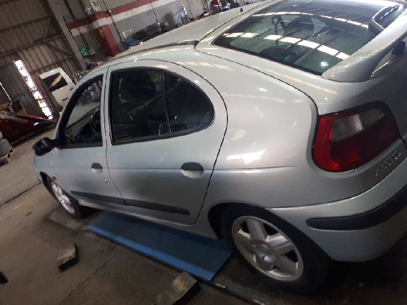 renault megane i fase 2 berlina (ba0) del año 1999