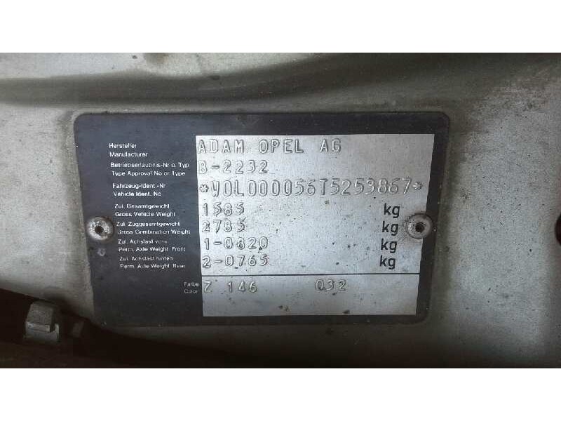 opel astra f berlina del año 1996