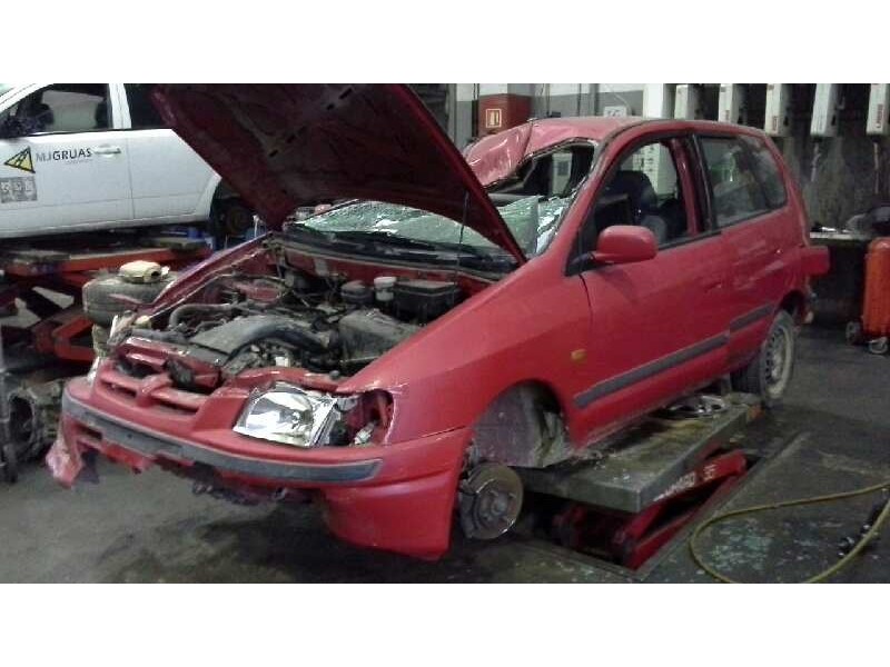 mitsubishi space star (dg0) del año 2000