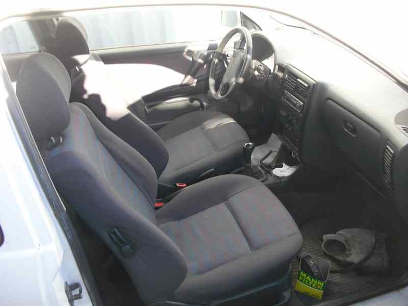 volkswagen polo berlina (6n1) del año 1998