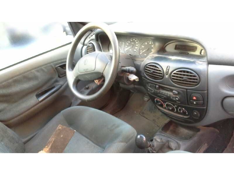 renault megane i berlina hatchback (ba0) del año 1998