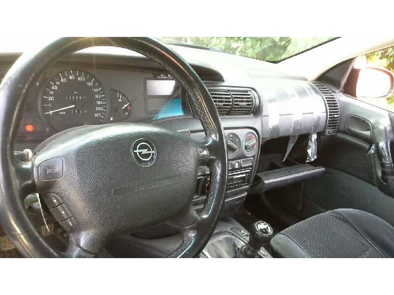 opel omega b del año 1999