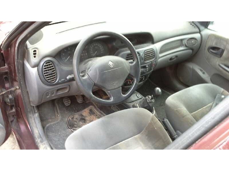 renault megane i fase 2 classic (la..) del año 2000