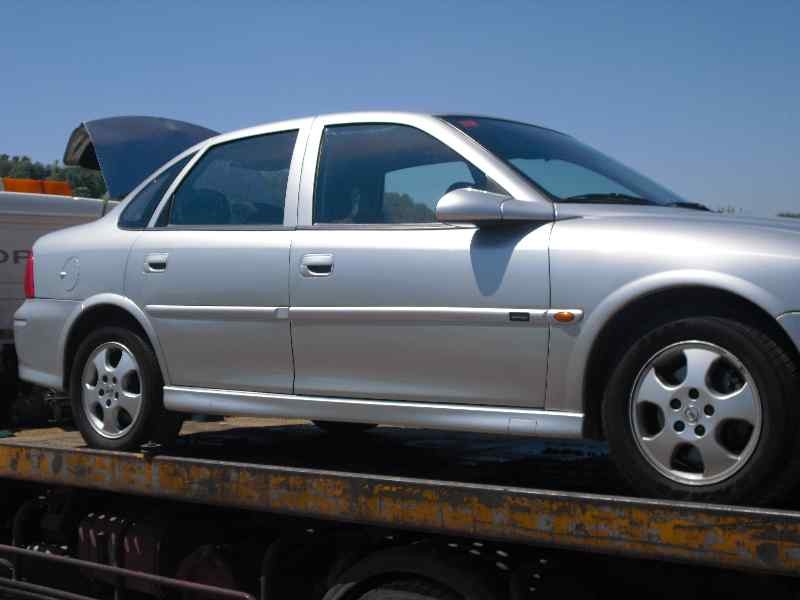 opel vectra b berlina del año 1995