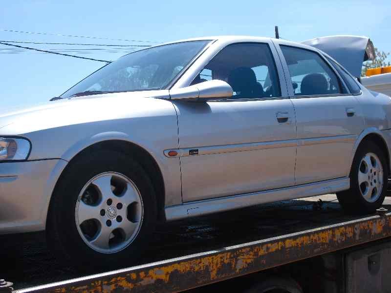 opel vectra b berlina del año 1995