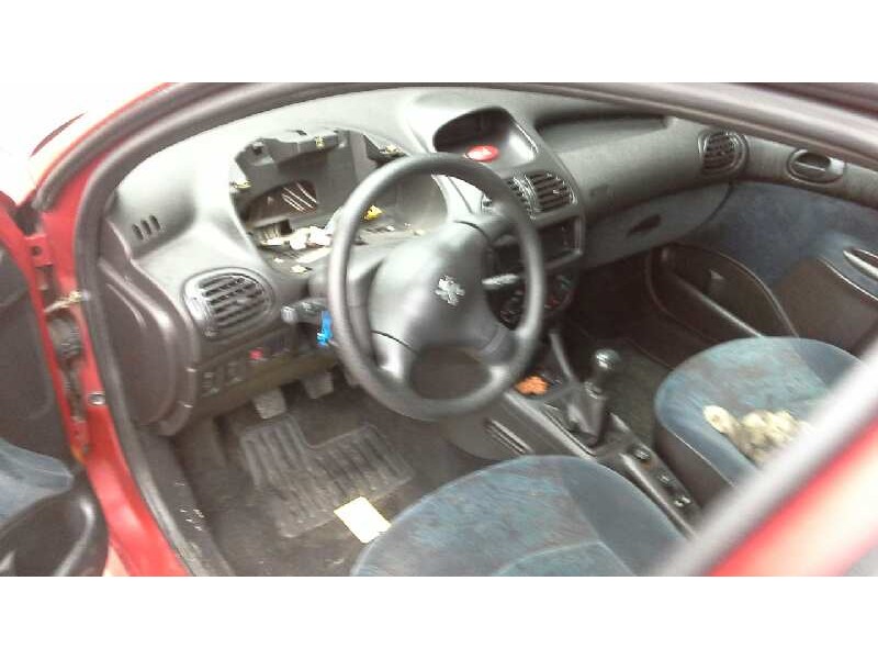 peugeot 206 berlina del año 1999