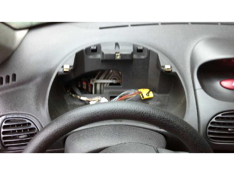 peugeot 206 berlina del año 1999