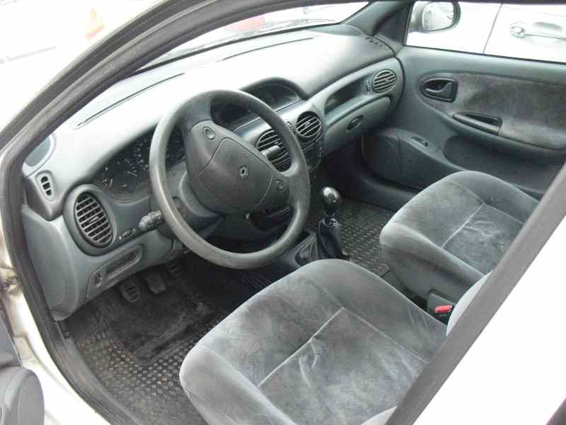 renault megane i classic (la0) del año 1996