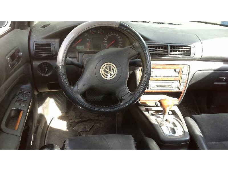 volkswagen passat berlina (3b2) del año 1999