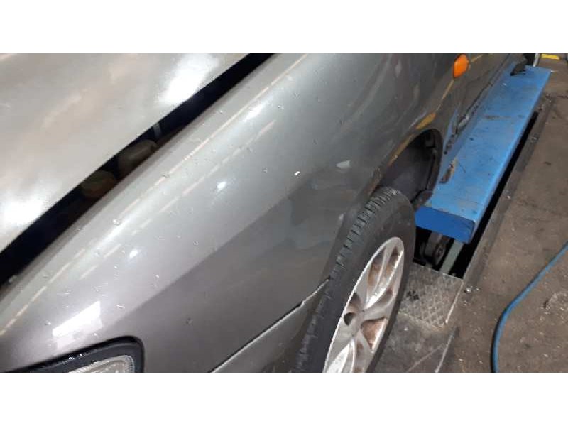 nissan primera berlina (p11) del año 1996