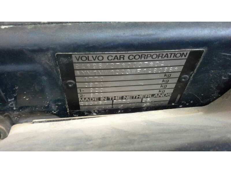 volvo v40 familiar del año 1997