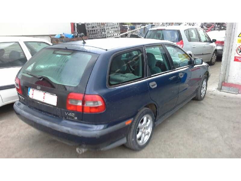 volvo v40 familiar del año 1997