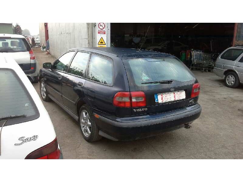 volvo v40 familiar del año 1997