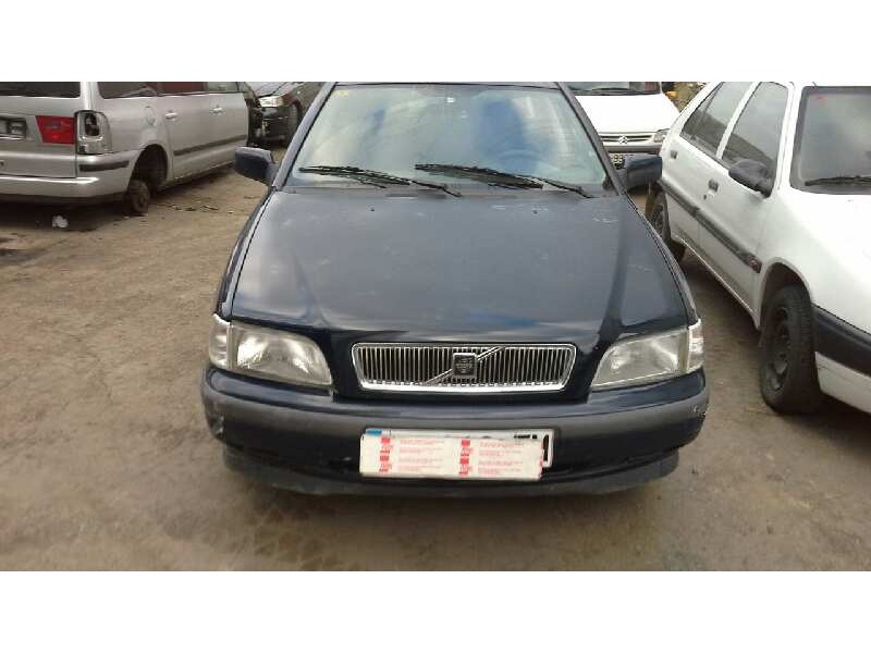 volvo v40 familiar del año 1997