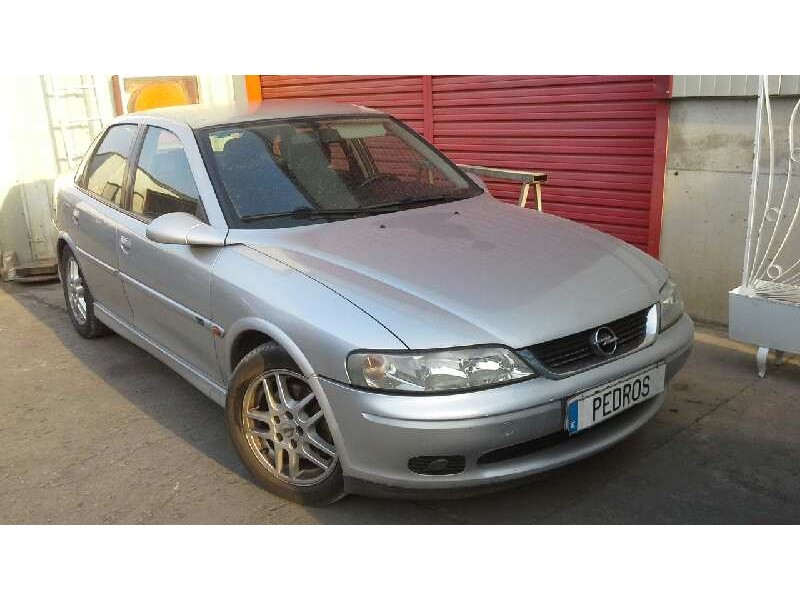 opel vectra b berlina del año 1999
