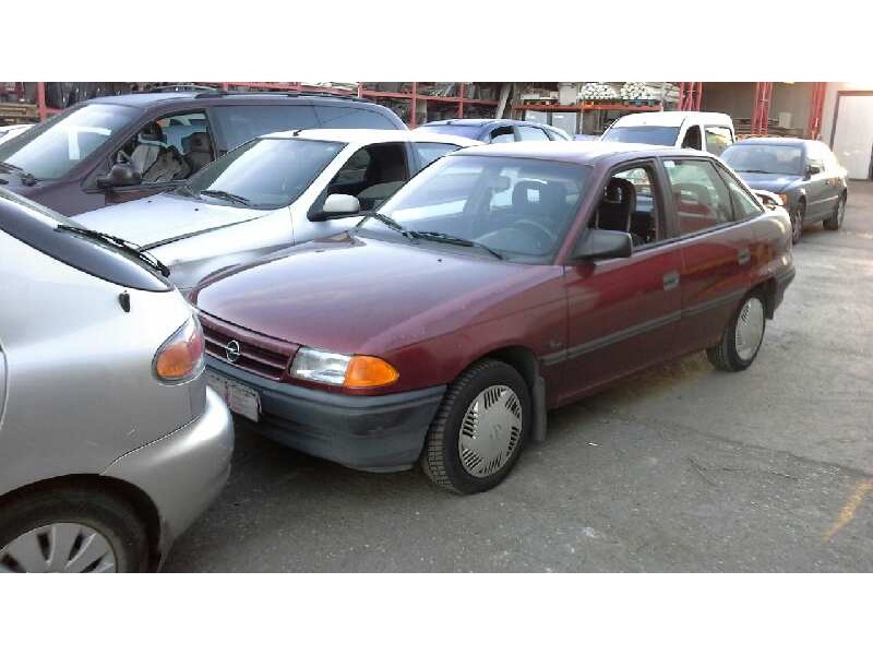 opel astra f berlina del año 1993