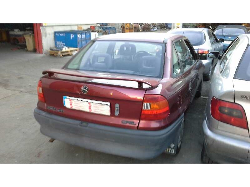 opel astra f berlina del año 1993