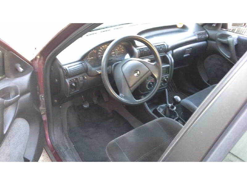 opel astra f berlina del año 1993