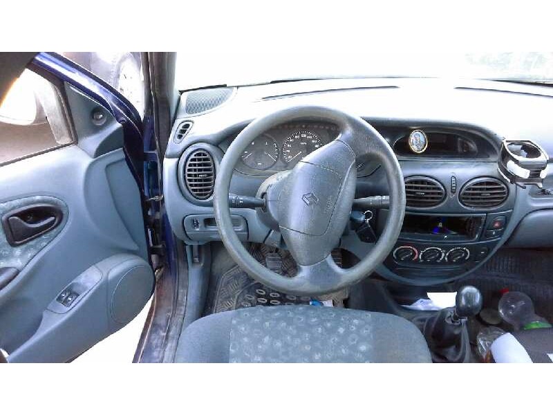 renault megane i berlina hatchback (ba0) del año 1998