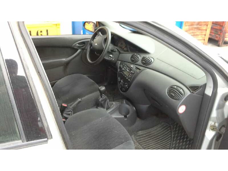 ford focus berlina (cak) del año 1999