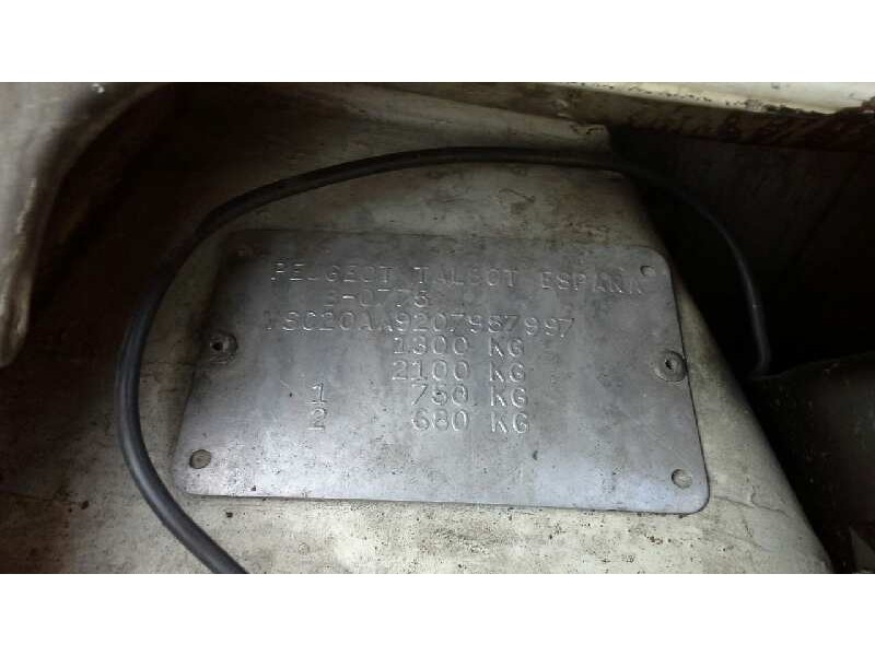 peugeot 205 berlina del año 1987