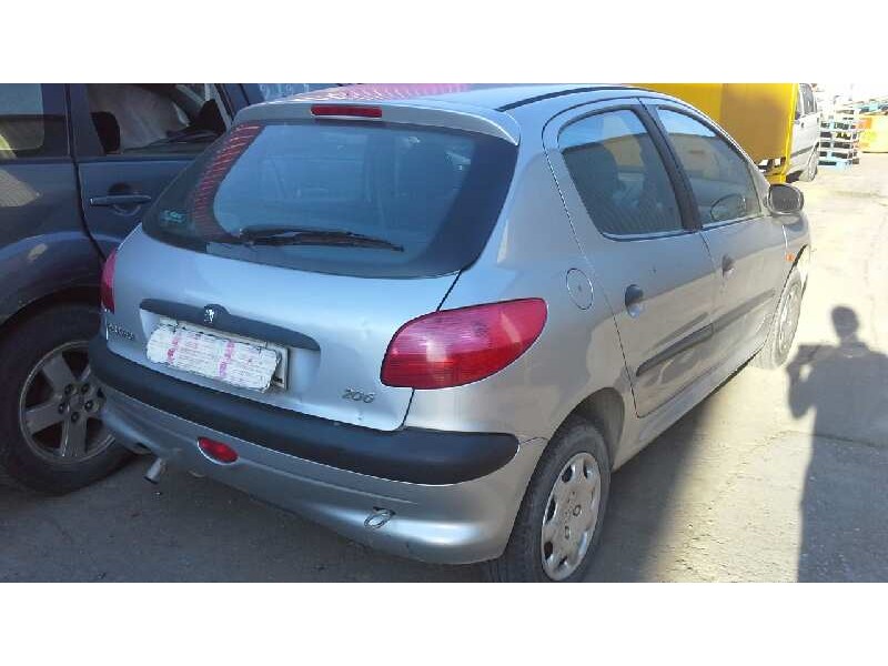 peugeot 206 berlina del año 1999
