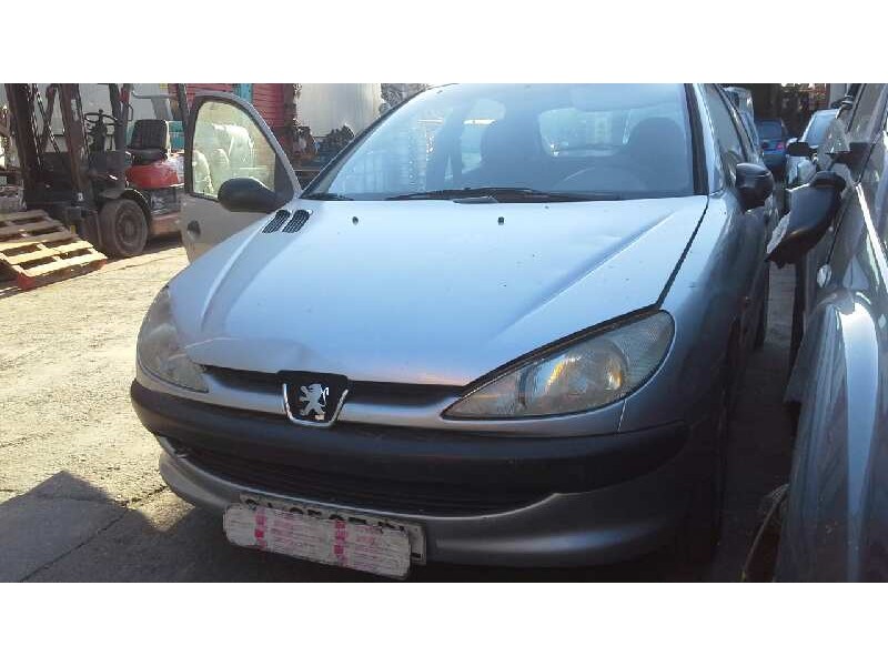 peugeot 206 berlina del año 1999