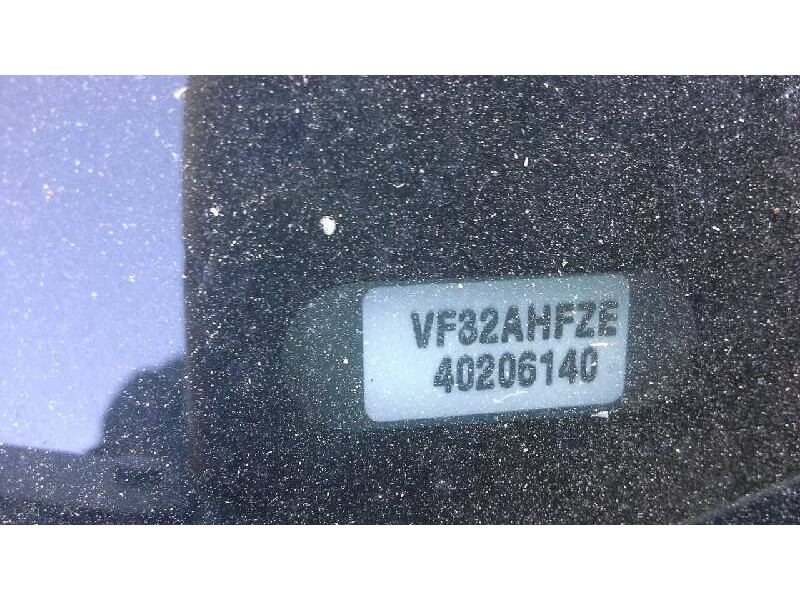 peugeot 206 berlina del año 1999