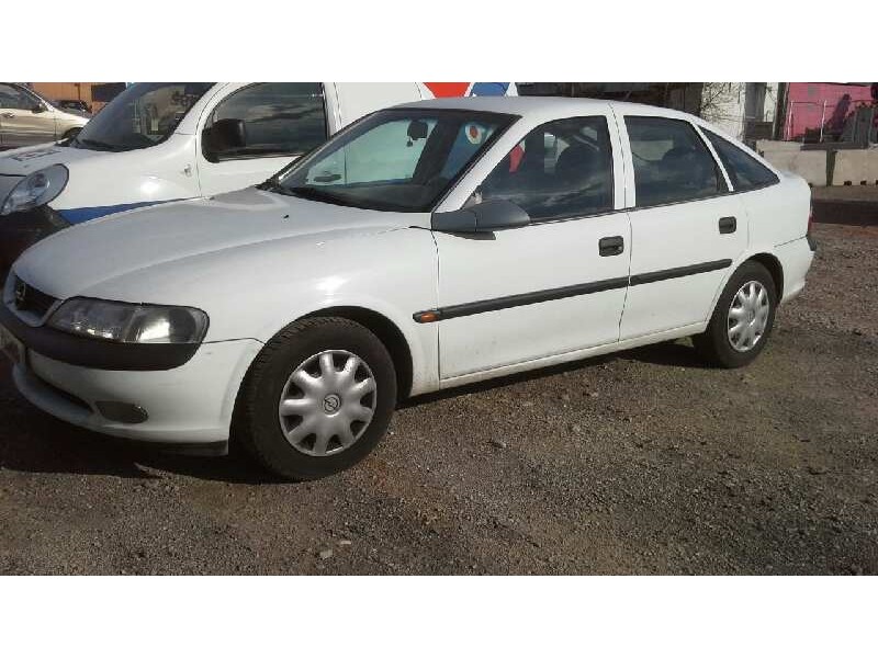 opel vectra b berlina del año 1997