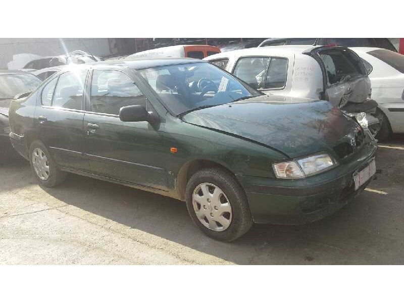 nissan primera berlina (p11) del año 1998