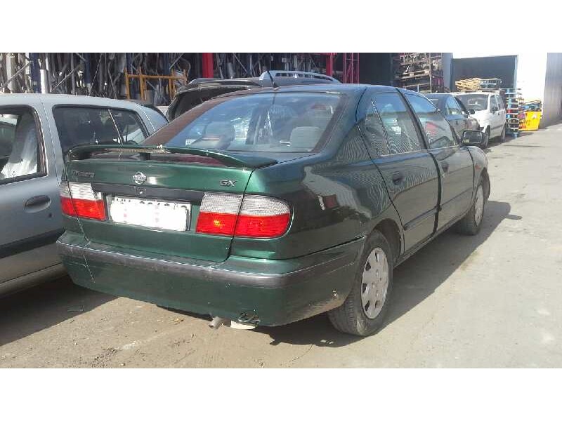 nissan primera berlina (p11) del año 1998