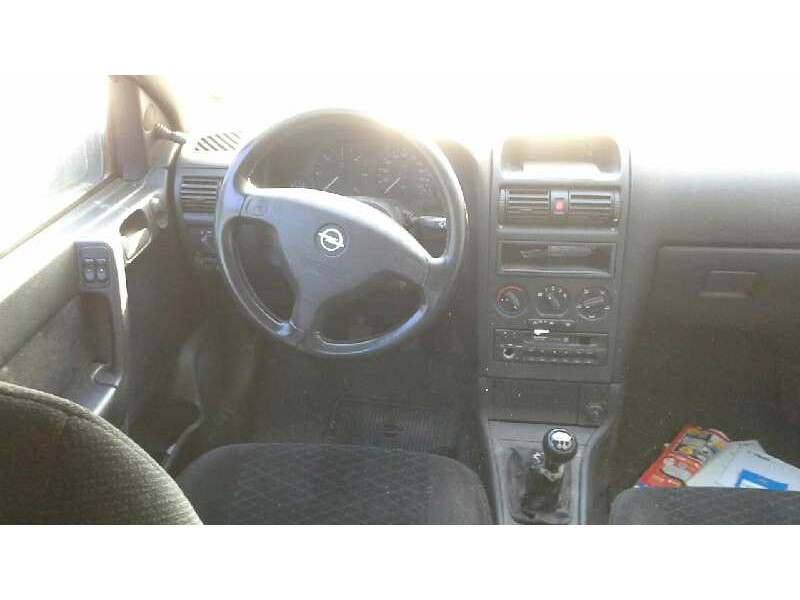 opel astra g berlina del año 1998