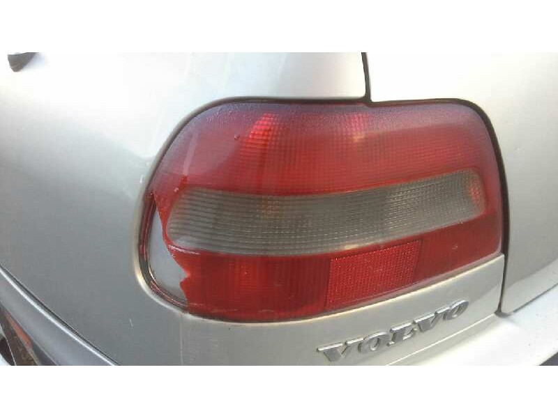 volvo s40 berlina del año 1998