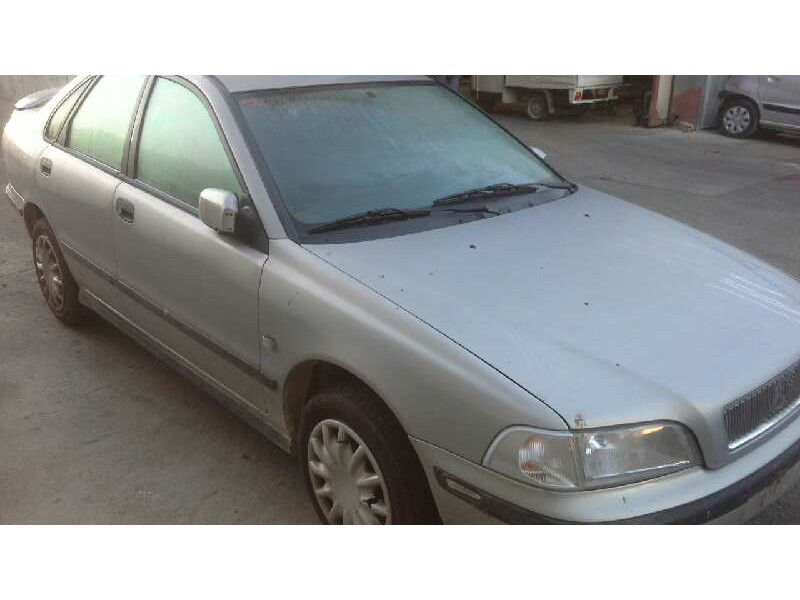 volvo s40 berlina del año 1998