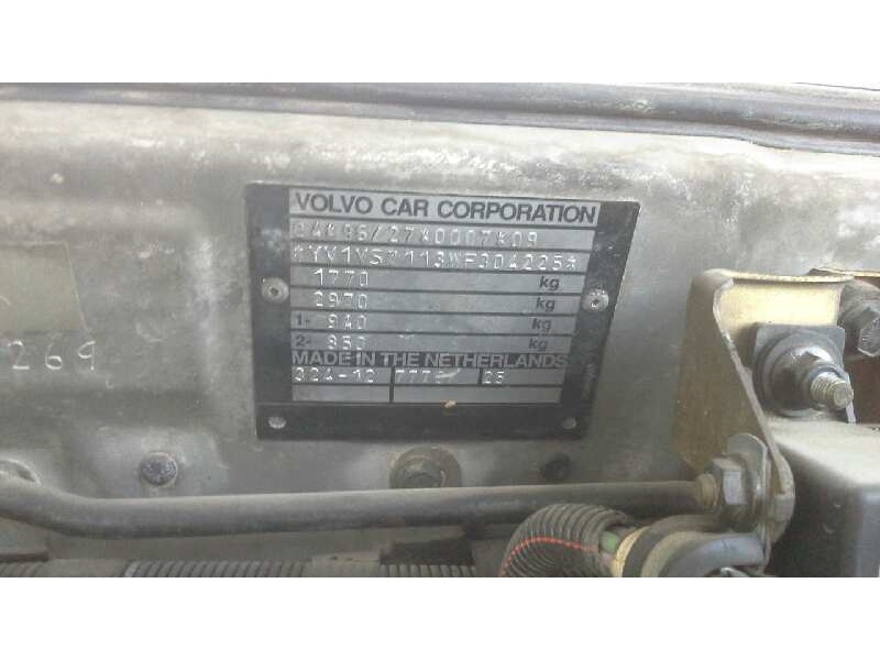 volvo s40 berlina del año 1998