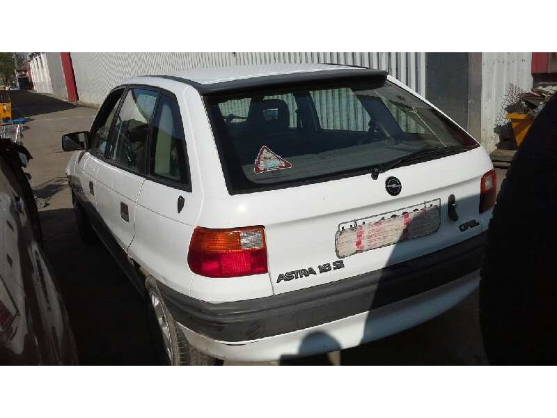 opel astra f berlina del año 1994