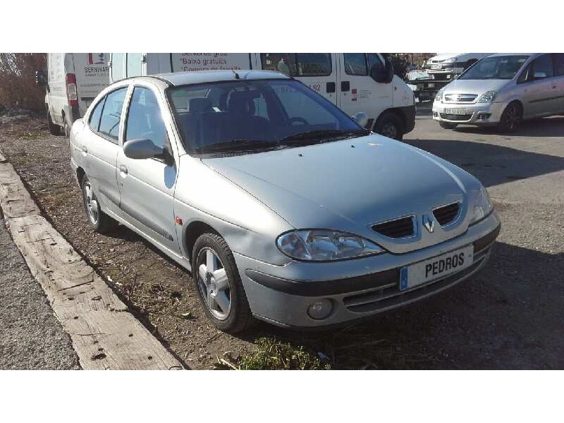 renault megane i classic (la0) del año 2000