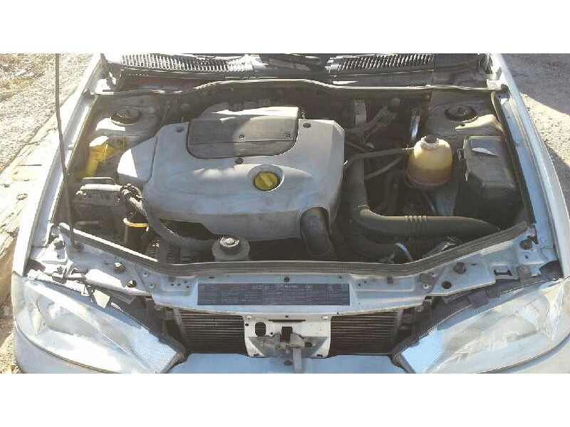 renault megane i classic (la0) del año 2000