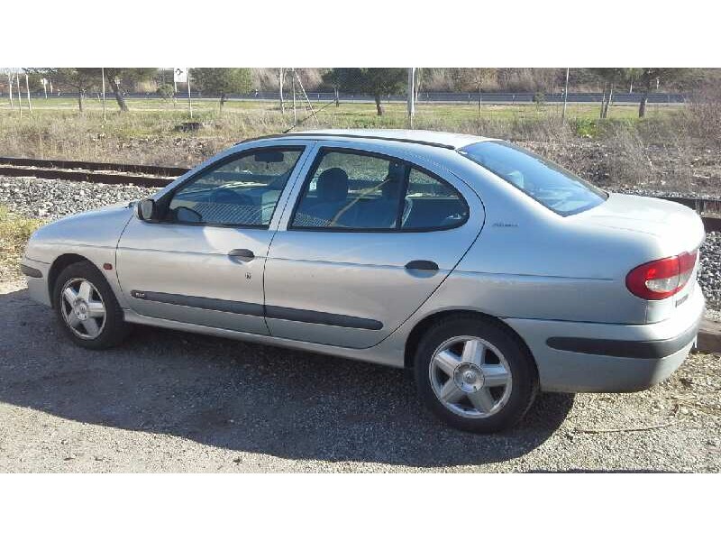 renault megane i classic (la0) del año 2000