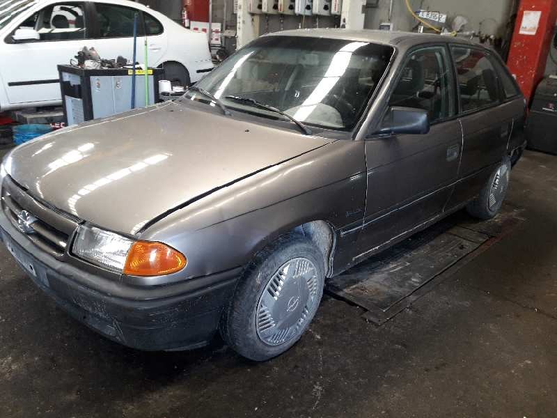 opel astra f berlina del año 1992