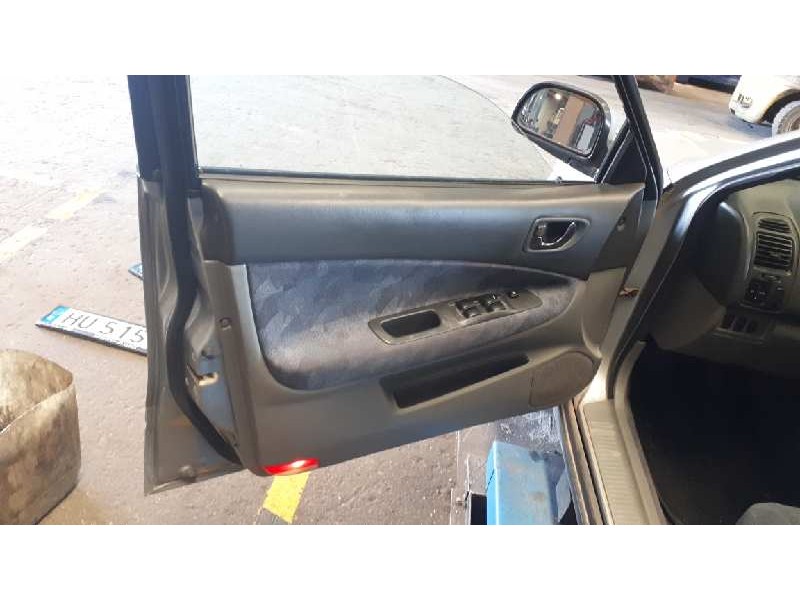 mitsubishi galant berlina (ea0) del año 1997