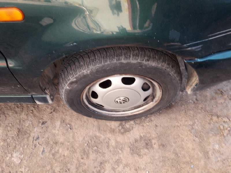 volkswagen polo berlina (6n1) del año 1997