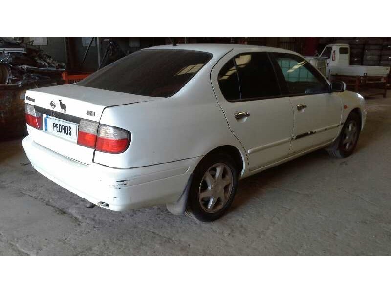 nissan primera berlina (p11) del año 1997