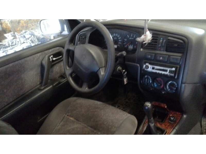 nissan primera berlina (p11) del año 1997