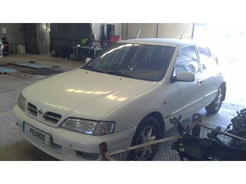 nissan primera berlina (p11) del año 1997