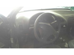 citroën saxo del año 2000 2