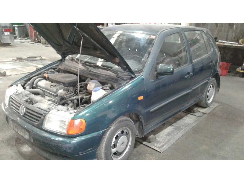 volkswagen polo berlina (6n1) del año 1997