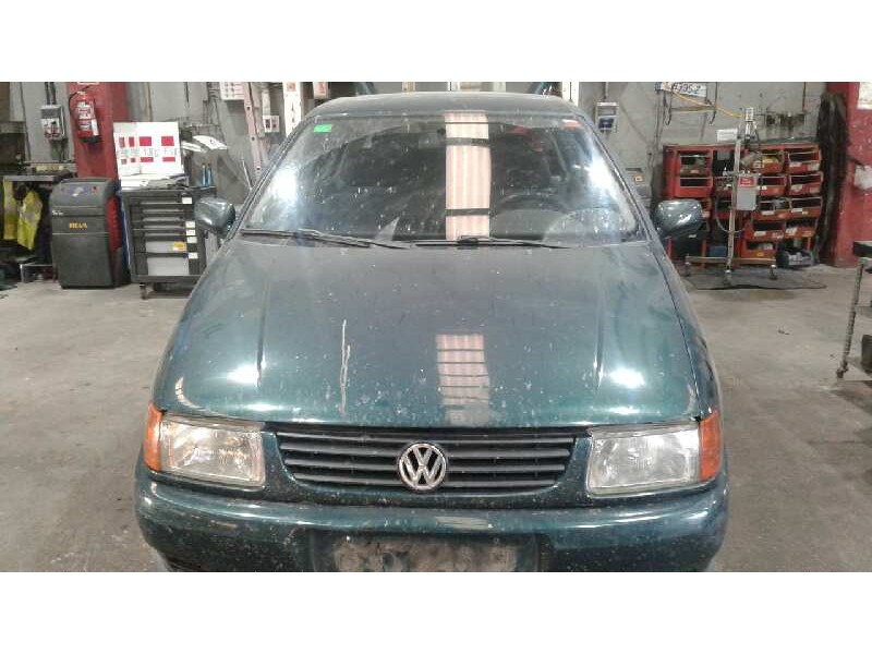 volkswagen polo berlina (6n1) del año 1997